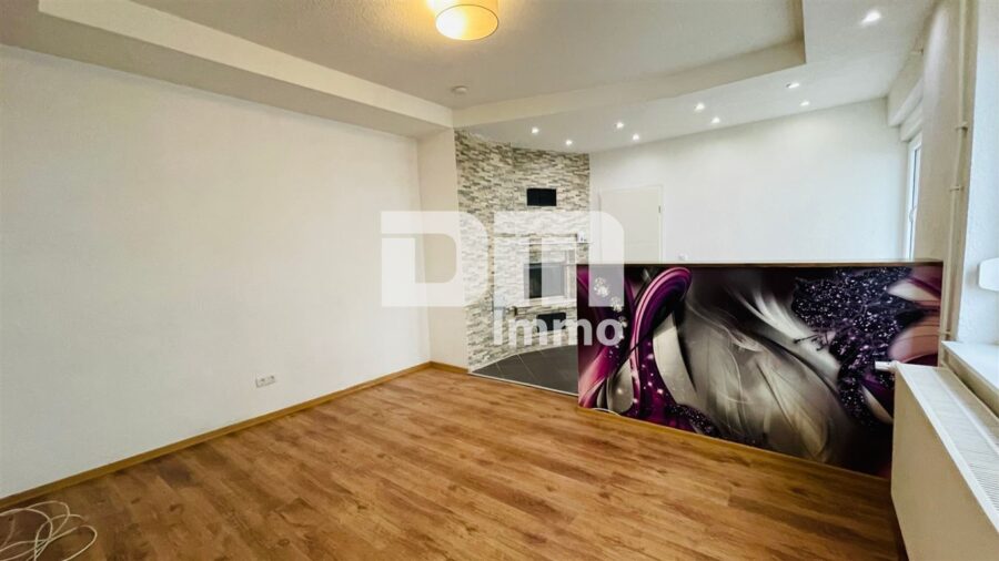 Appartment zentral in Neustadt ideal für Pendler, Zeitarbeiter oder Wochenendheimfahrer - Wohnbereich